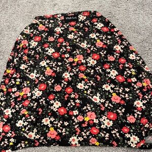 Four 5-in-1 cover and one apron breastfeeding cover up